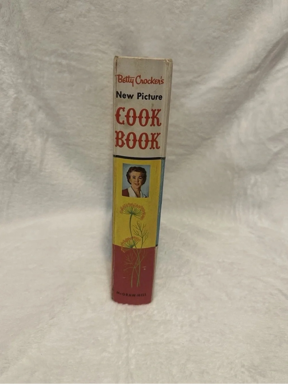 Vintage 1961 betty crocker cookbook excellent condition
